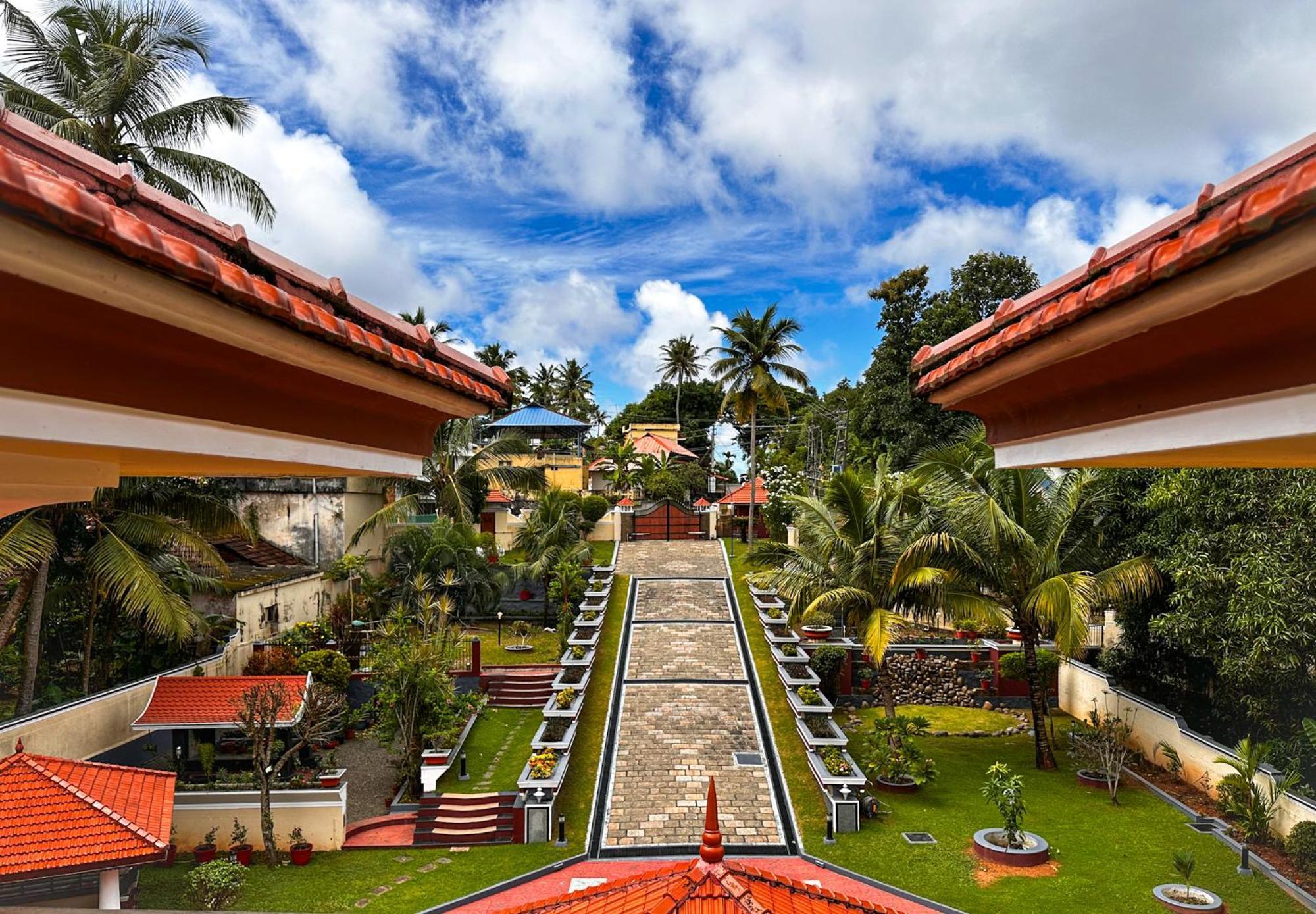 Parvathy Serenity In Varkala Attingal Exterior photo