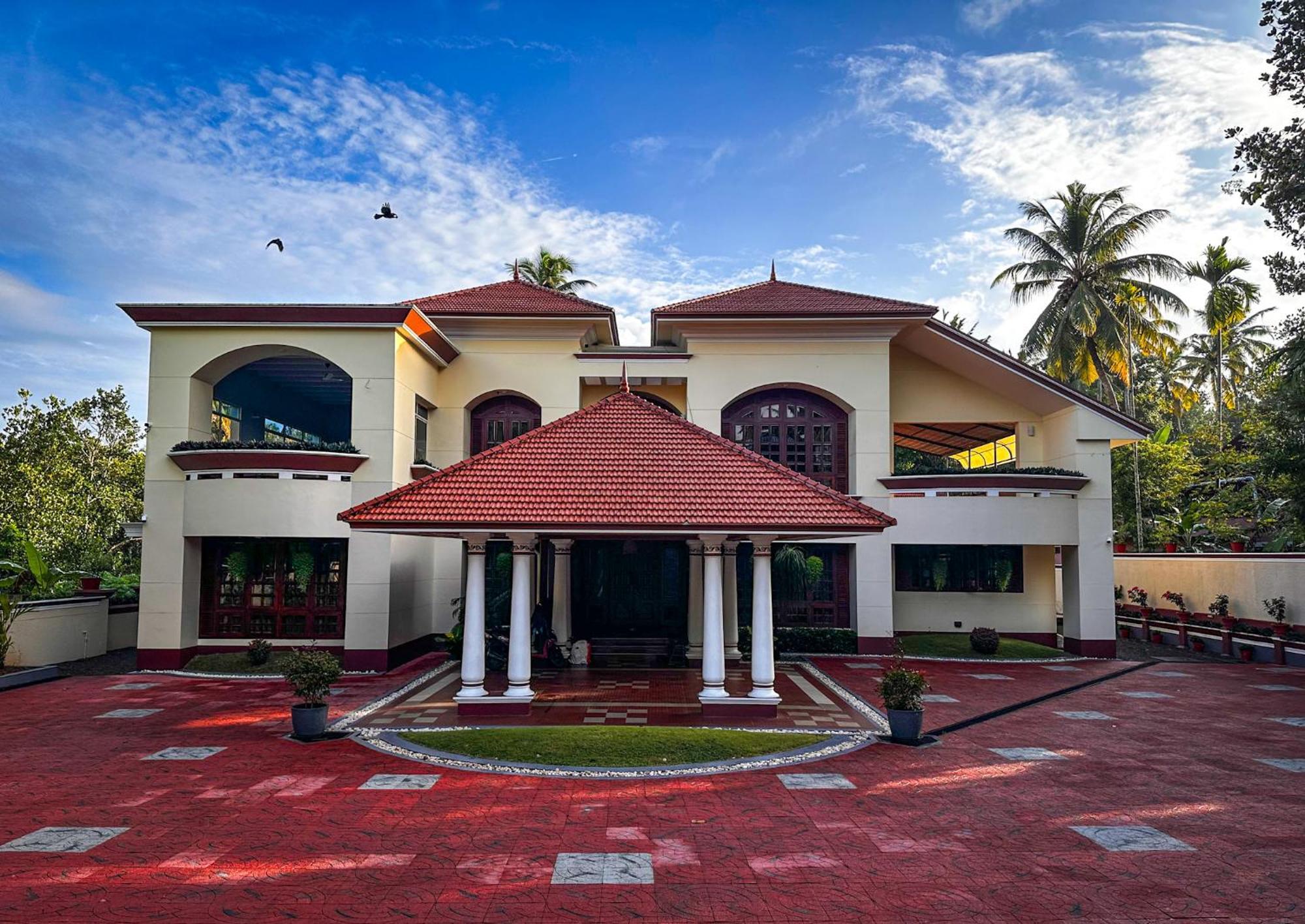 Parvathy Serenity In Varkala Attingal Exterior photo